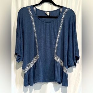 Anthro Akemi + Kin Linen Embroidered Boho Top
